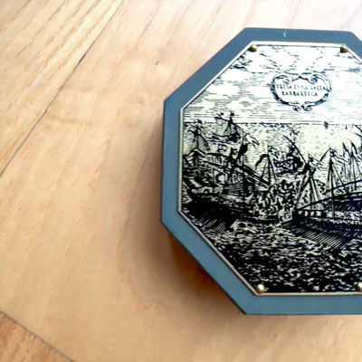 Octagonal Sundial and Compass H06 with Customizable Engraving – Elegant Gift for Navigation Enthusiasts, Made of Wood and Brass, Richly Ornamented, Dimensions 7.3 x 2 cm