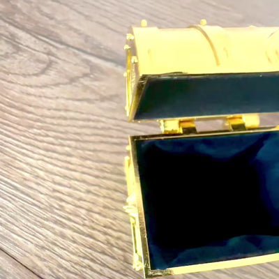 Retro Metal Treasure Chest with Engraving - Silvery Box 7x5x5 cm
