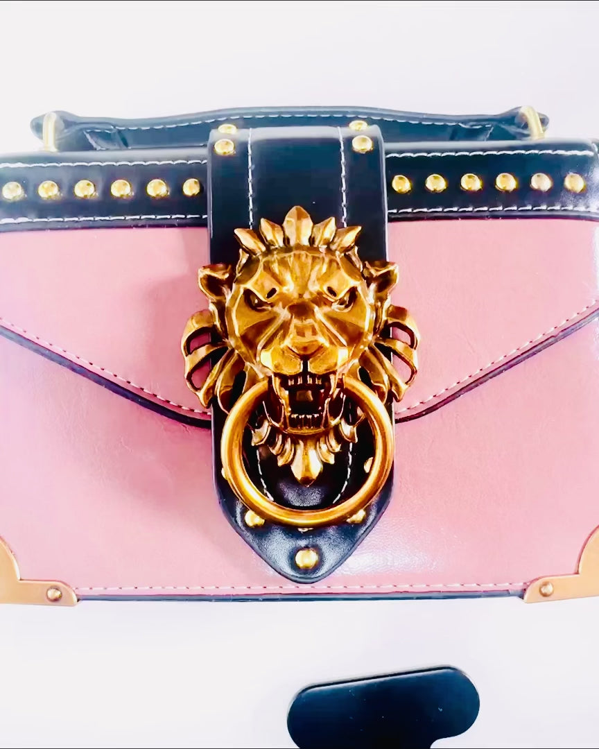 Square Light Purple Shoulder Bag with Lion Motif – Elegant Handbag Made of Textured PU Leather. Personalization with Engraving
