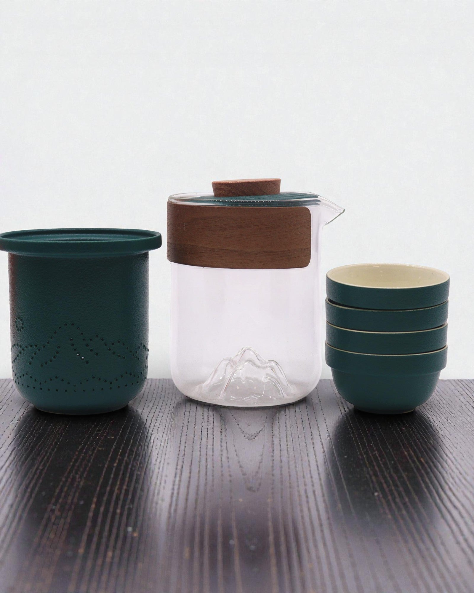 Mountain Expedition – Travel Tea Set with 4 Cups